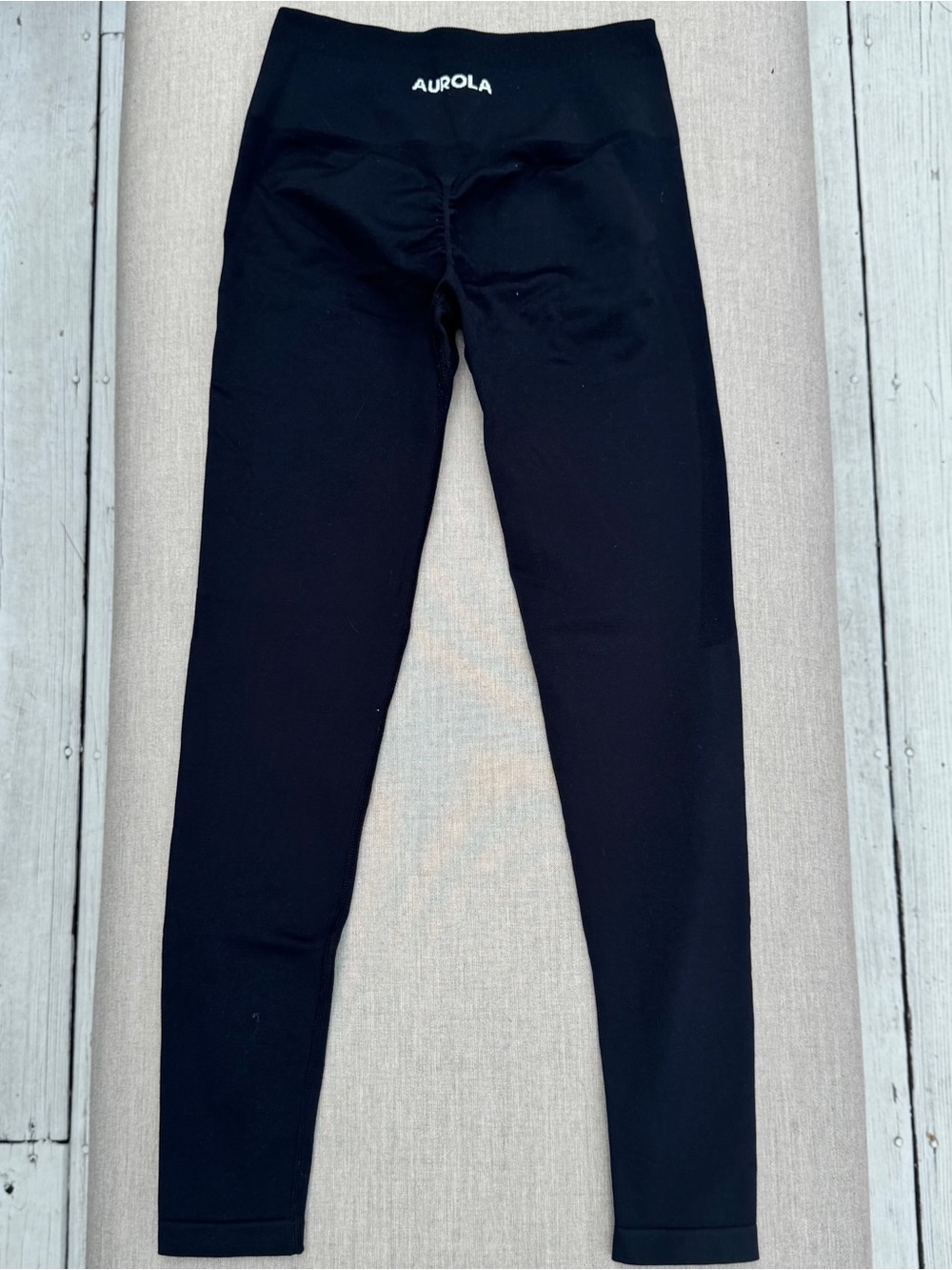 NWOT Aurola Butt Scrunch Seamless Leggings Black Small